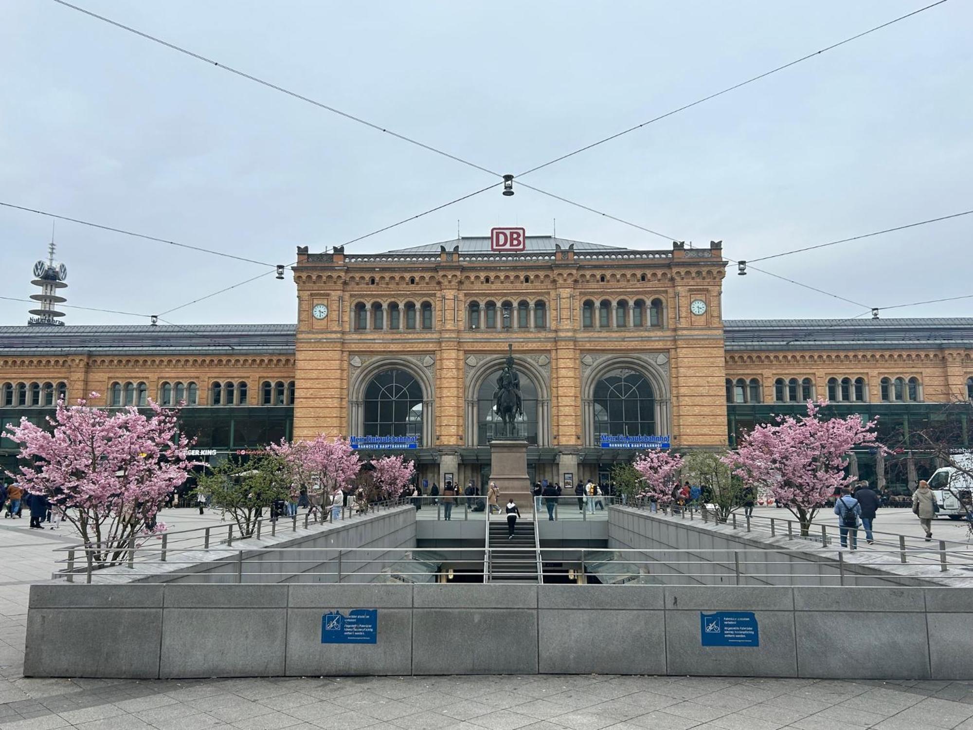 Eich-Penthouse, Zentral Am Stadtwald Mit Ausblick Ueber Die Stadt, 24H Self Check-In, Netflix, Disneyplus Hannover Exterior photo
