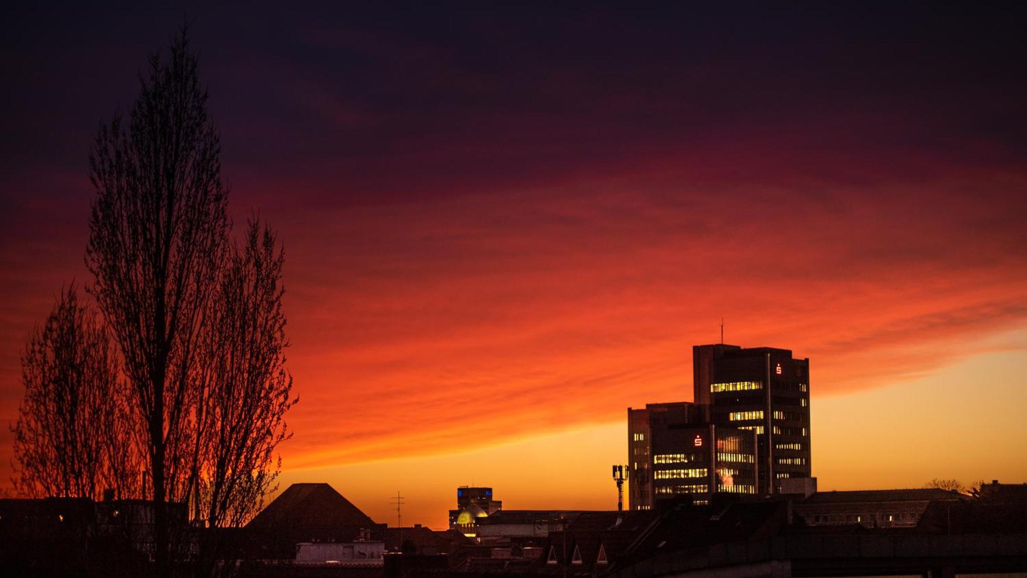 Eich-Penthouse, Zentral Am Stadtwald Mit Ausblick Ueber Die Stadt, 24H Self Check-In, Netflix, Disneyplus Hannover Exterior photo